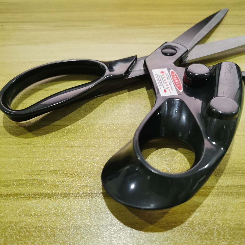 新しいプロ仕様レーザーガイド付きステンレス鋼製はさみ、家庭用 - Scissors Stainless Craft のレビューと価格