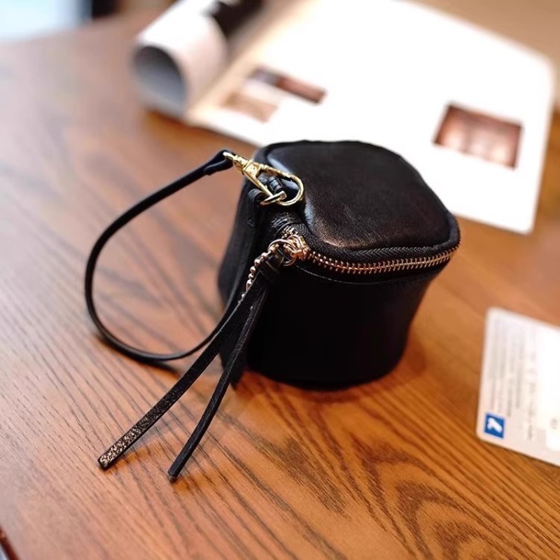 無地のベジタブルタンニンレザー製スクエアキーバッグ ミニヘッ - Tan Stationery & Office Supply のレビューと価格