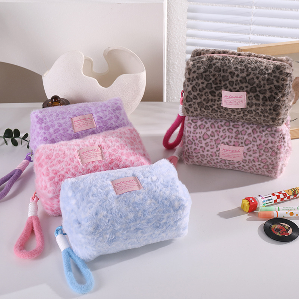 柔らかいポリエステル製の大容量ヒョウ柄ペンケース、学生の文房 - Stationery Office And School Supply Stores のレビューと価格