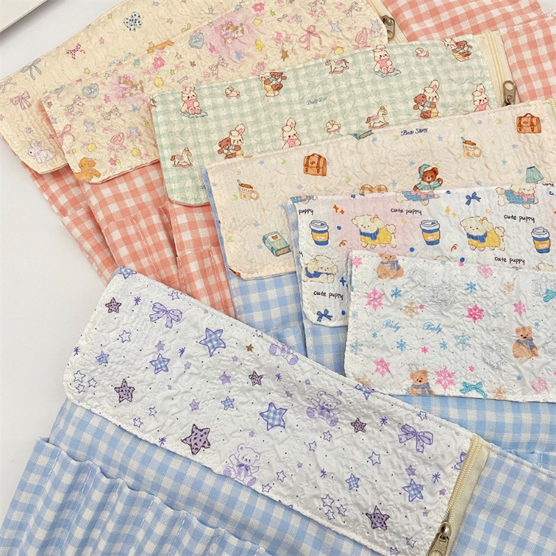 かわいい漫画柄のエンボス加工ペンシルロールバッグ、ポータブル - Pen Pouch Roll のレビューと価格